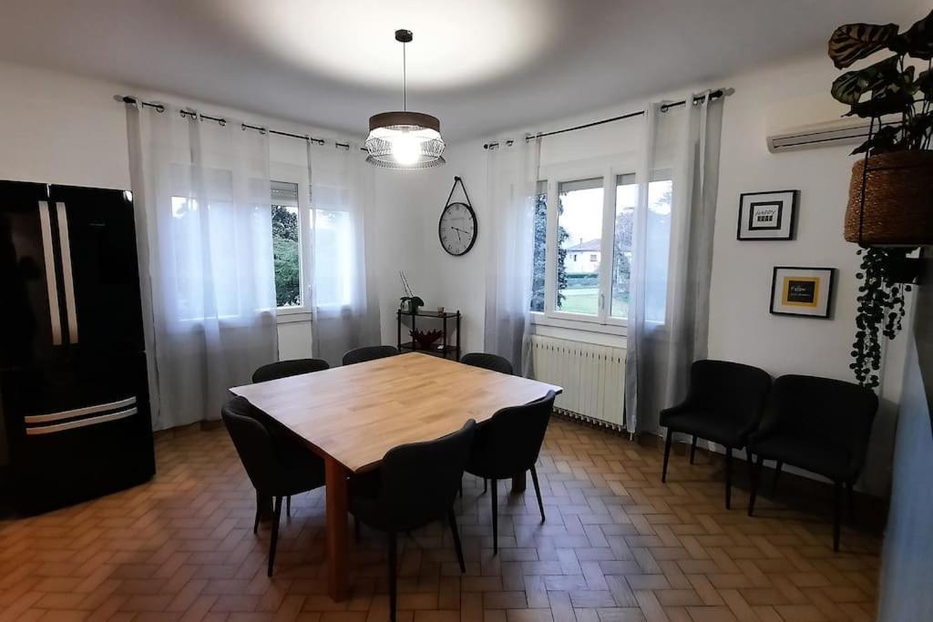 La Maison De Lili Colayrac-Saint-Cirq Bagian luar foto